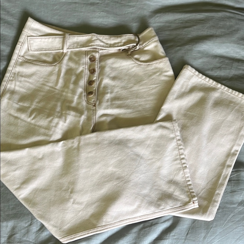 Stylish Cream High-Waisted Jeans